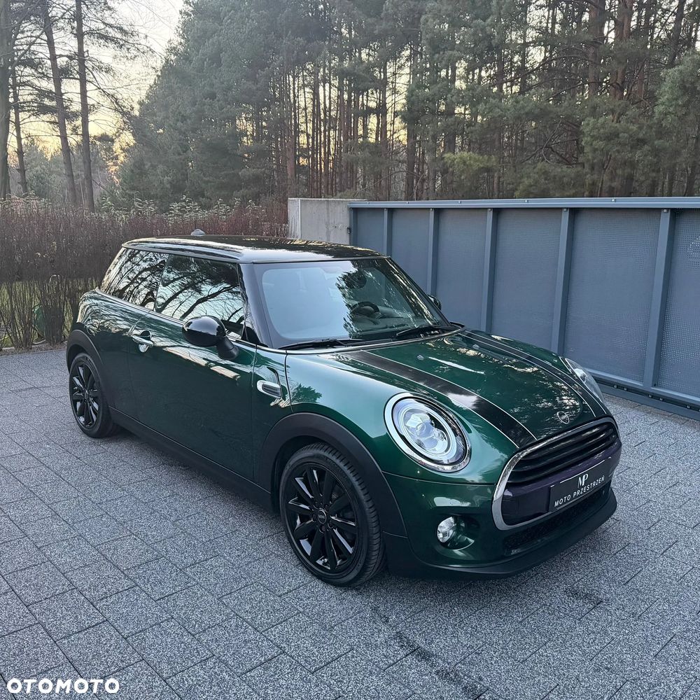 MINI Cooper Essential Trim - 26