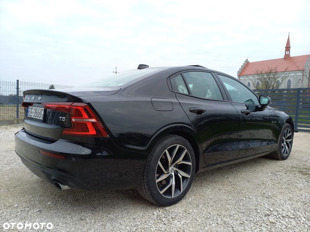 Volvo S60 T5 Momentum Pro - 7
