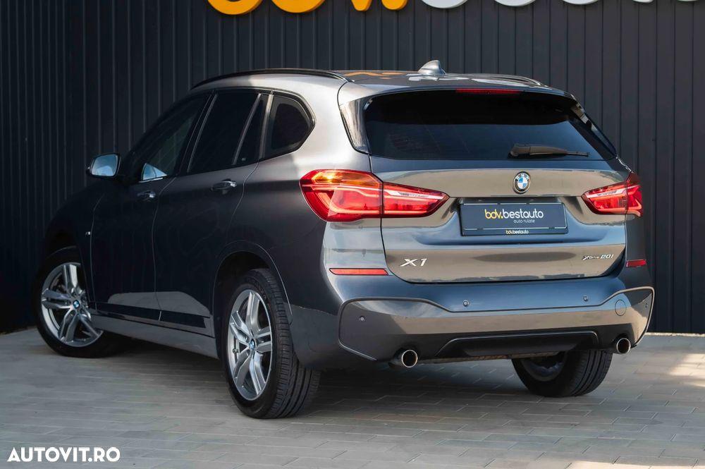 BMW X1 xDrive20i AT M Sport - 35