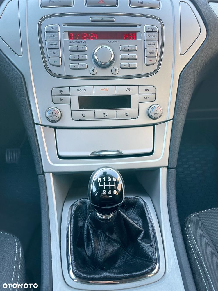 Ford Mondeo 2.0 TDCi EConetic Trend - 12