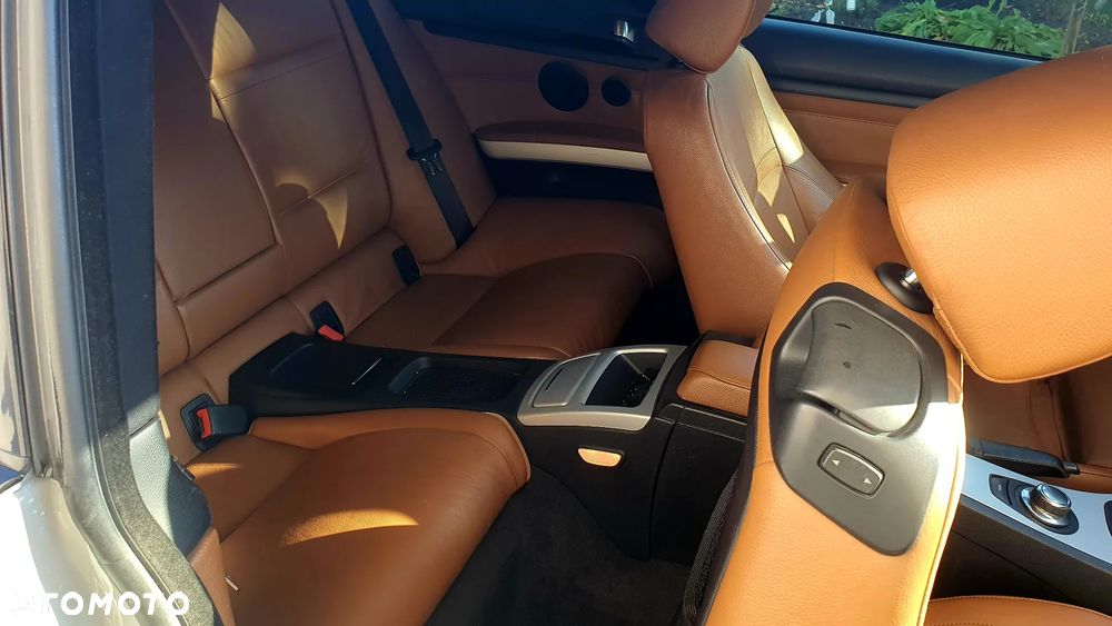 BMW Seria 3 320d DPF M Sport Edition - 11