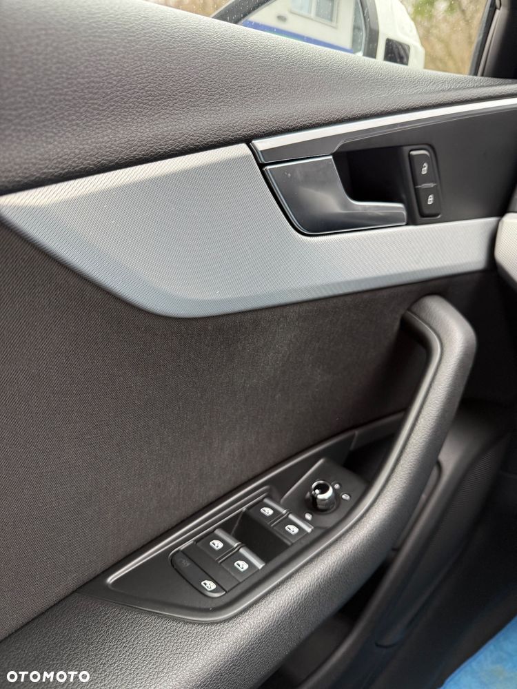 Audi A4 Avant 2.0 TDI Sport S tronic - 14