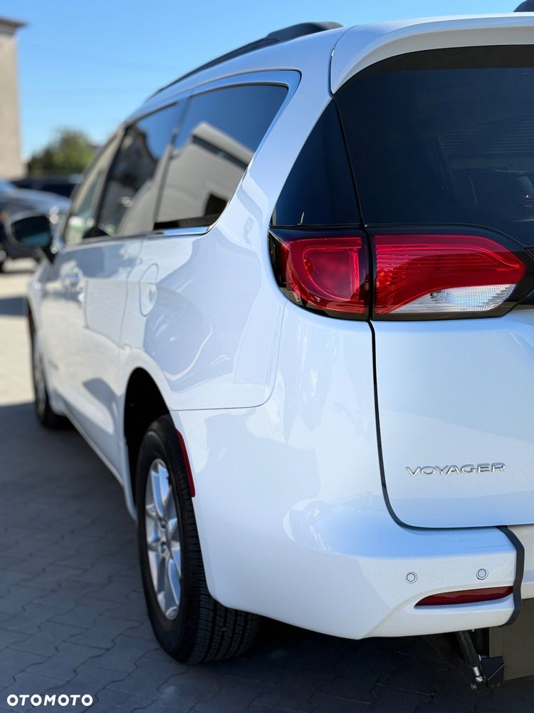 Chrysler Pacifica - 10