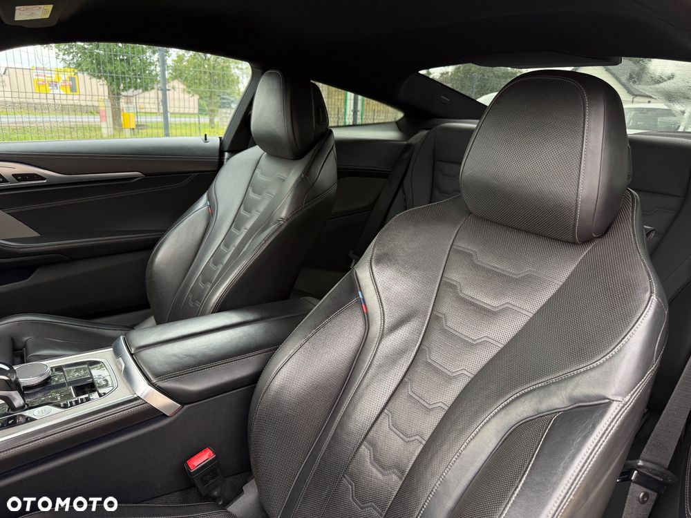 BMW Seria 8 - 19