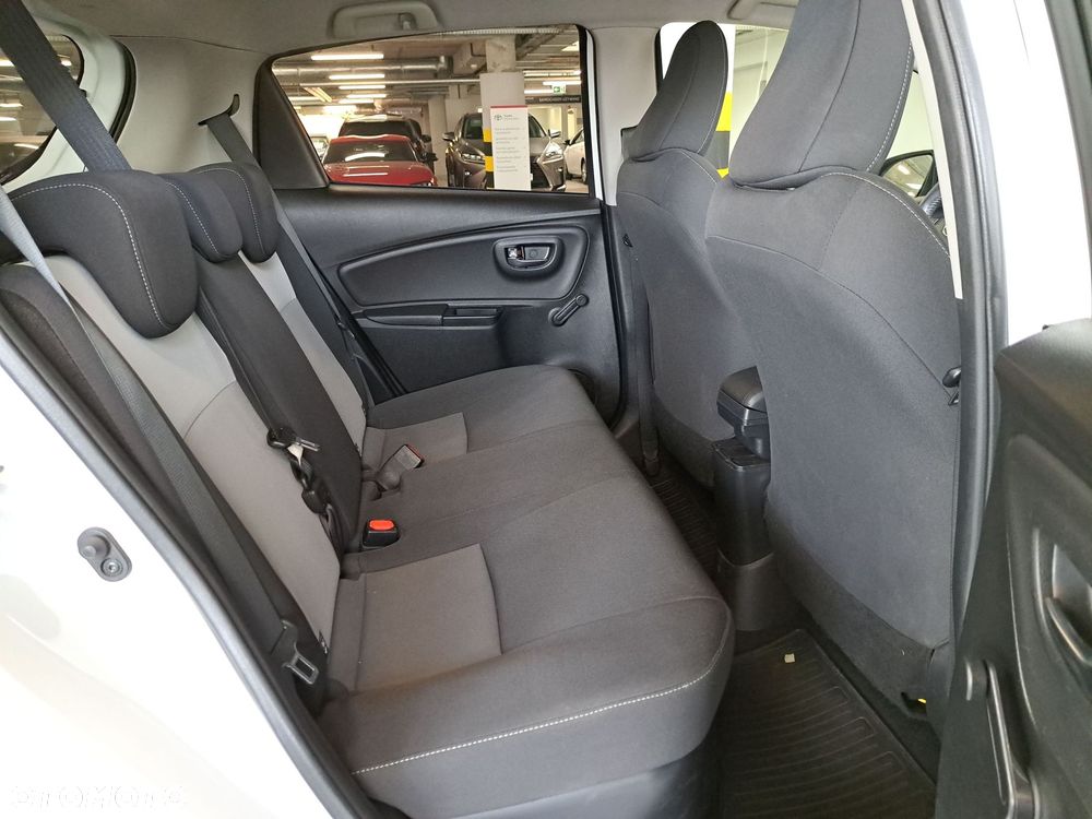 Toyota Yaris - 15