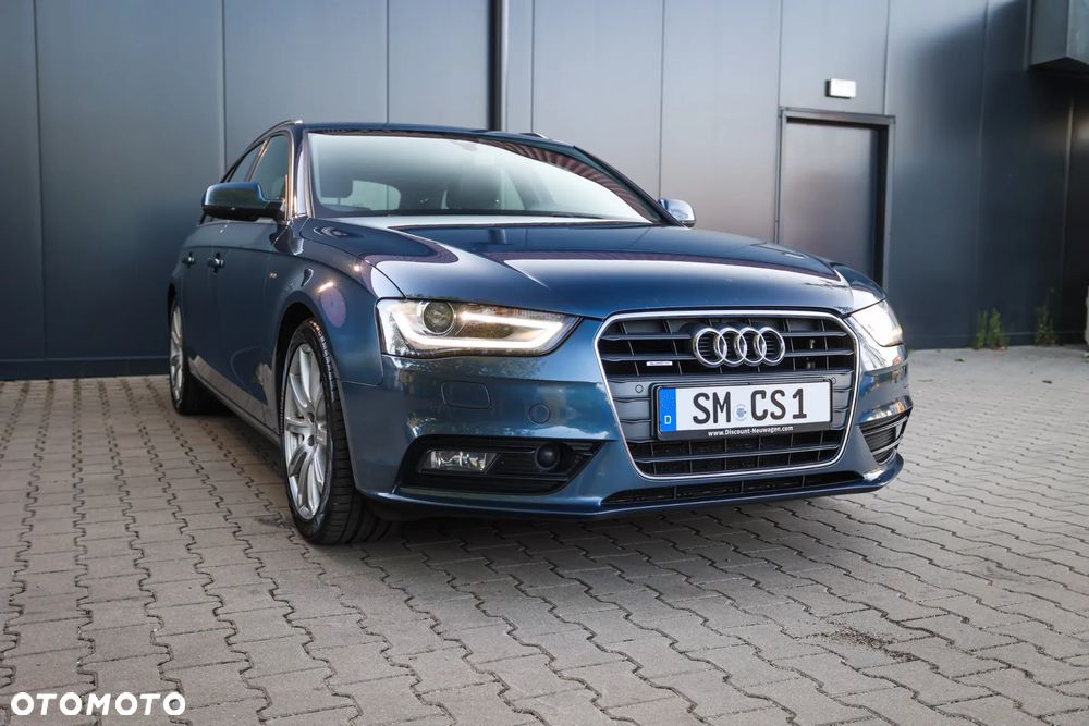 Audi A4 Avant 2.0 TDI DPF clean diesel quattro S tronic S line Sportpaket - 11