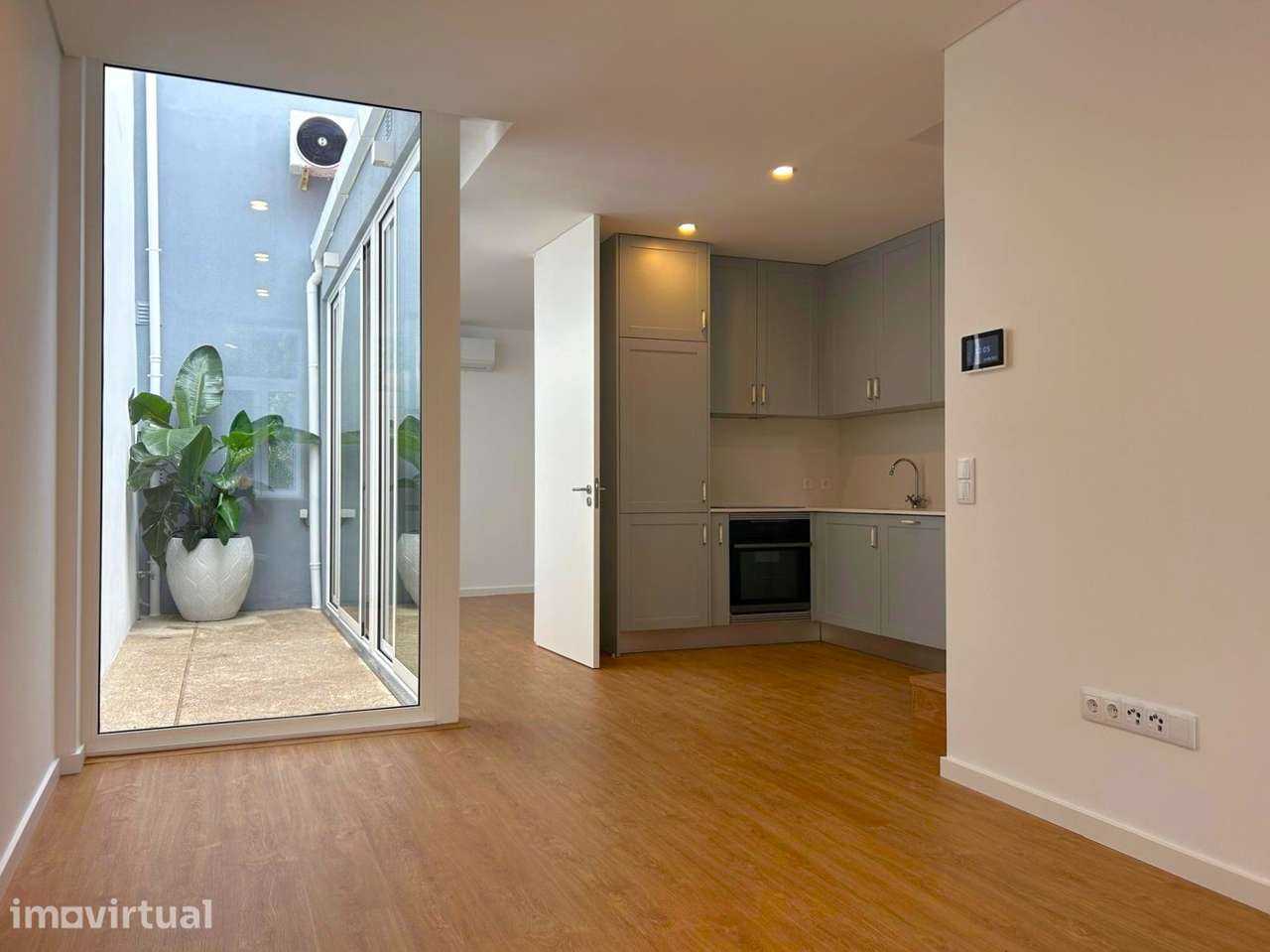 T2 Duplex a estrear com jardim | Foz Velha  T2 Duplex totalmente renov - Grande imagem: 2/25