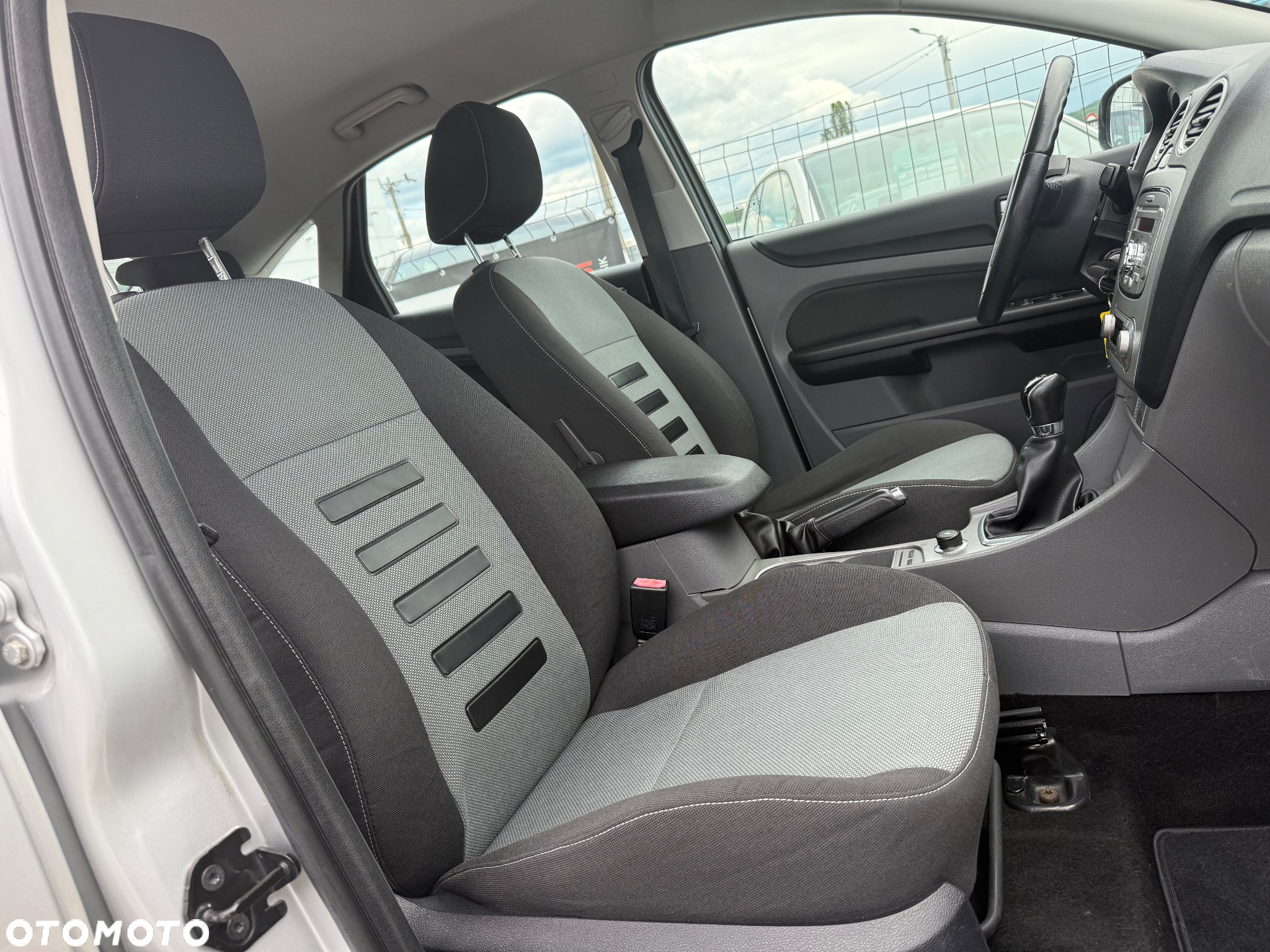 Ford Focus 1.8 Connection - 33