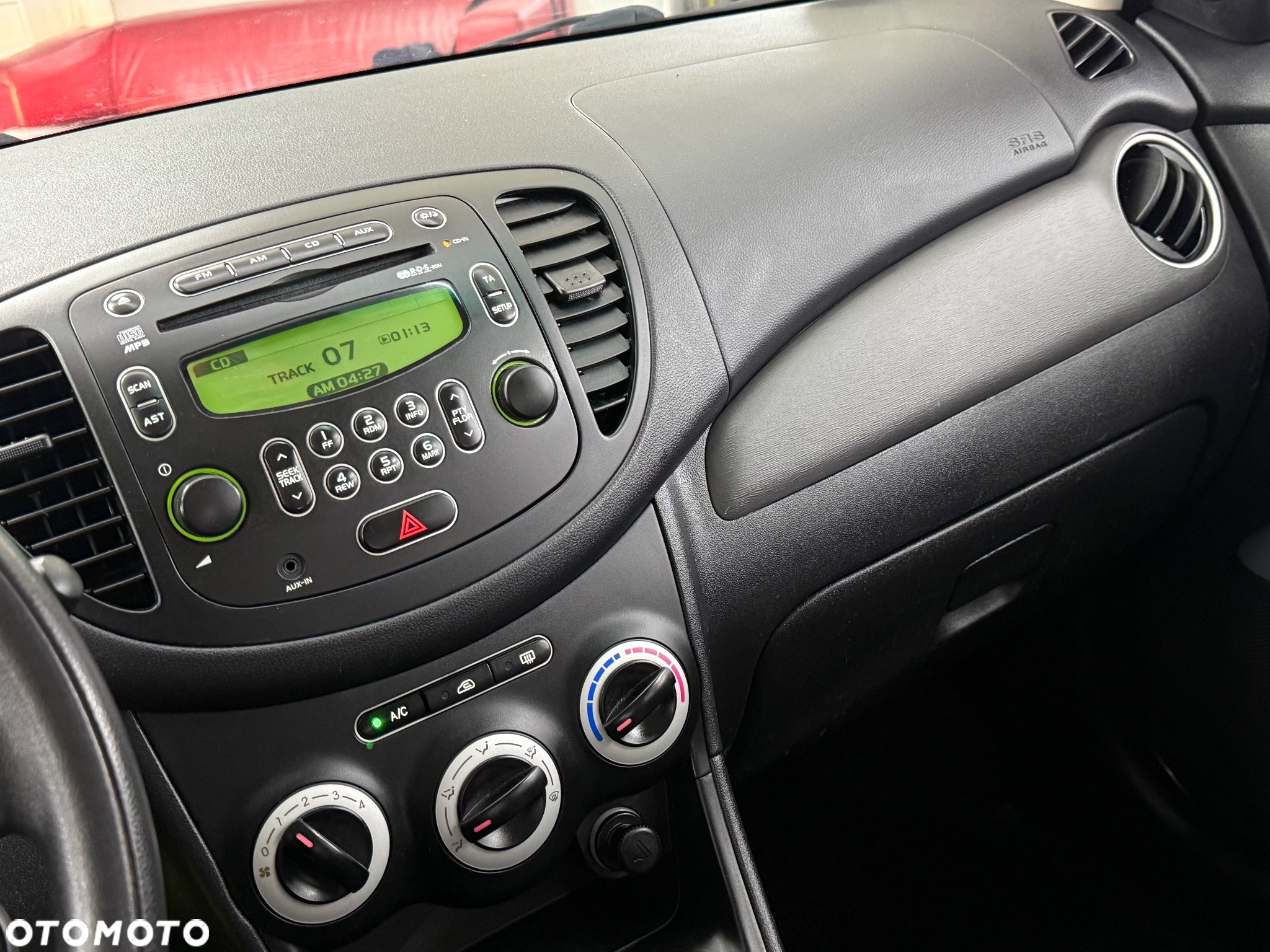 Hyundai i10 1.1 Premium - 11