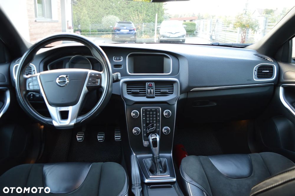 Volvo V40 D2 Drive-E R-Design Momentum - 15