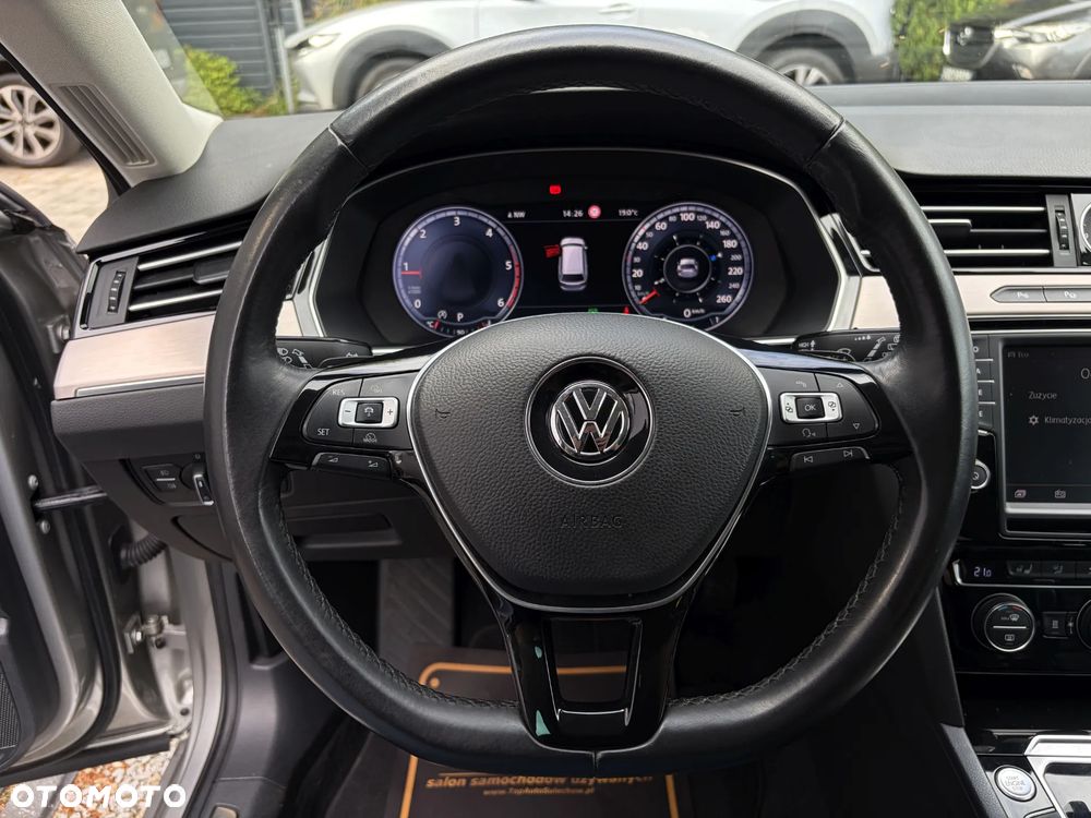 Volkswagen Passat Variant 2.0 TDI SCR 4Motion DSG Highline - 22