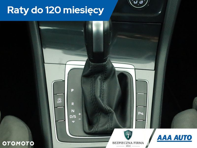 Volkswagen Golf - 15