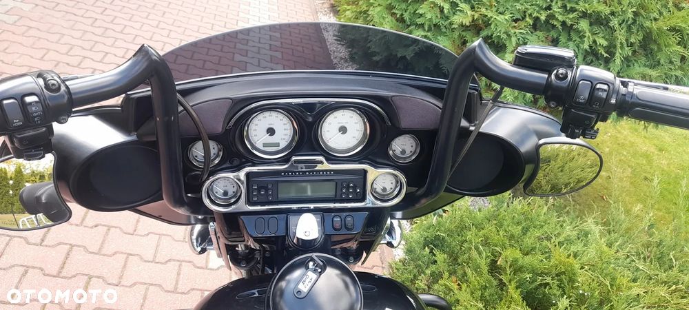Harley-Davidson Touring Street Glide - 27