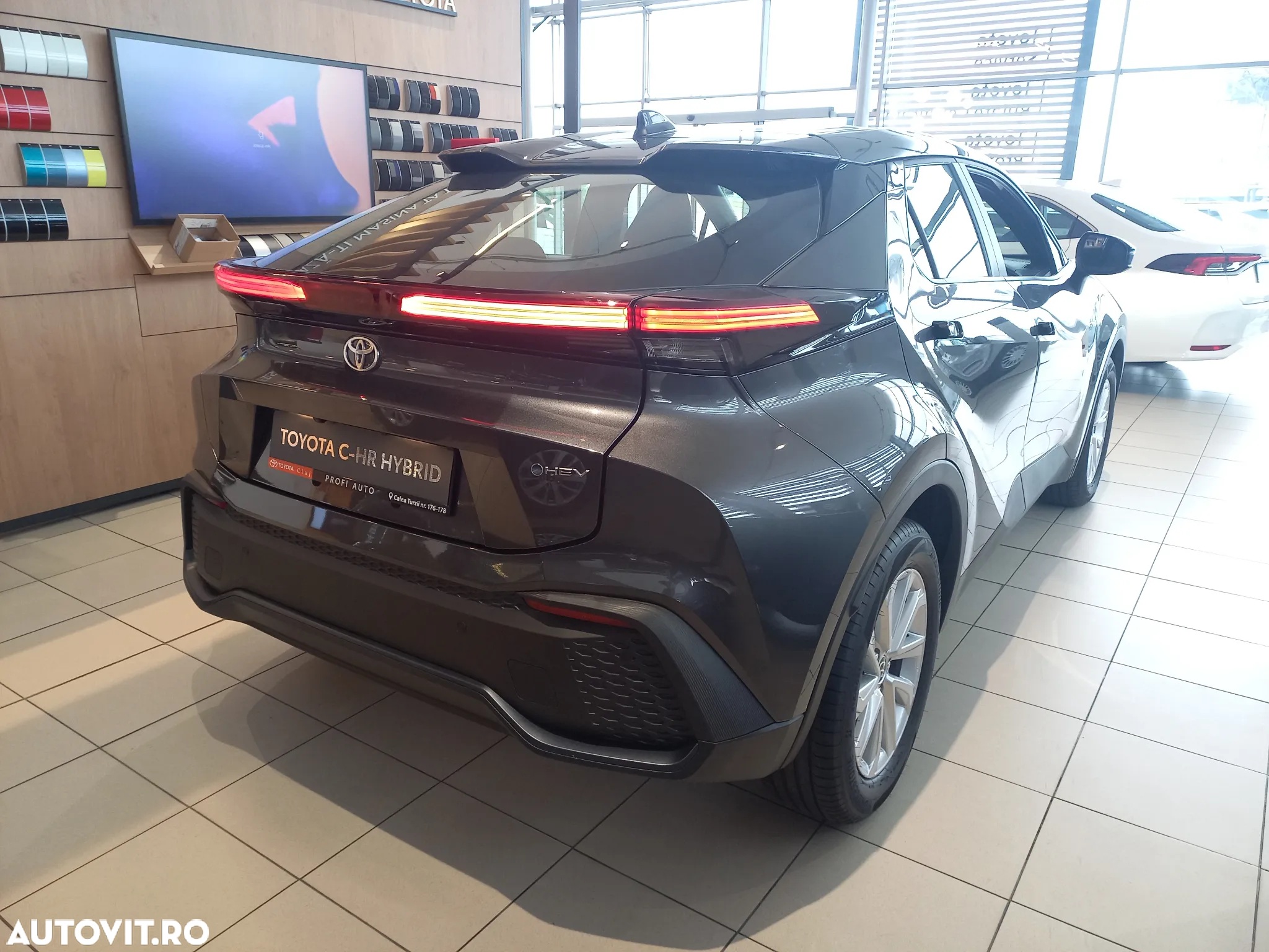 Toyota C-HR 1.8 HEV 140 CP 4x2 CVT Active - 7