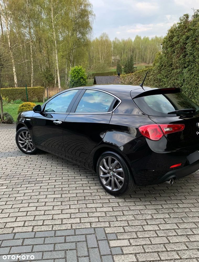 Alfa Romeo Giulietta 2.0 JTDM Distinctive - 7