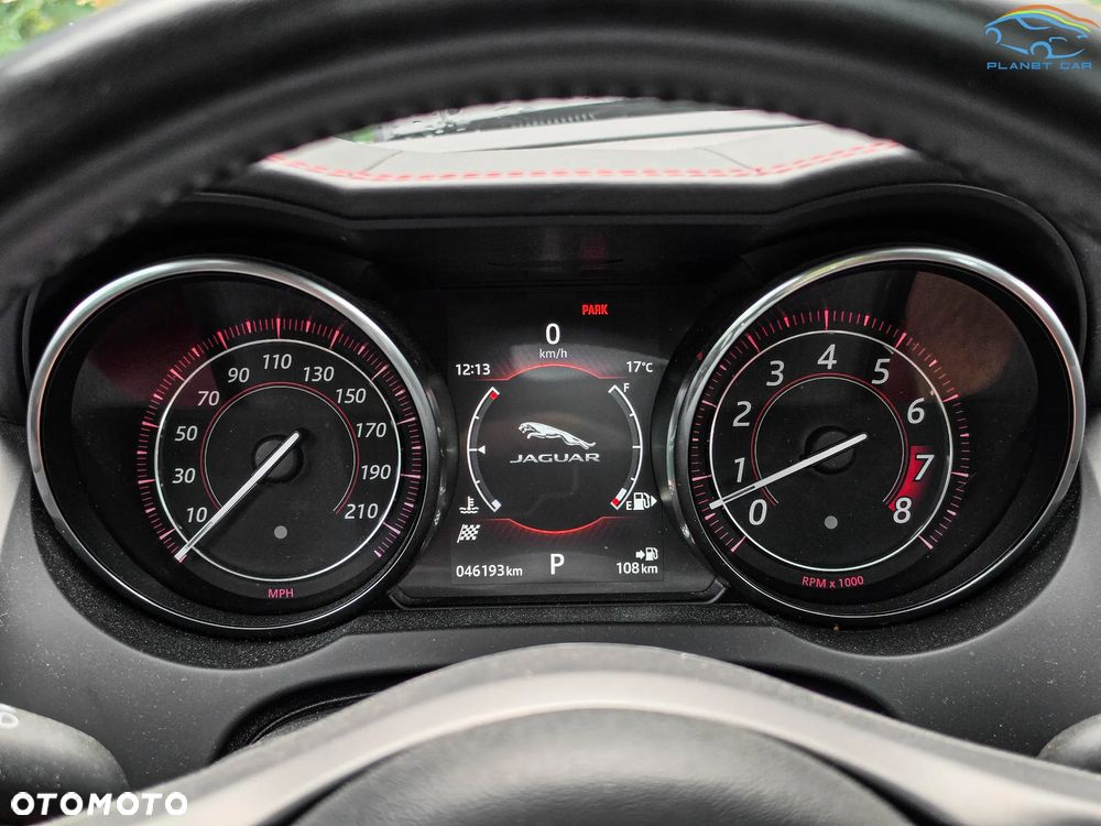 Jaguar F-Type AWD R - 27