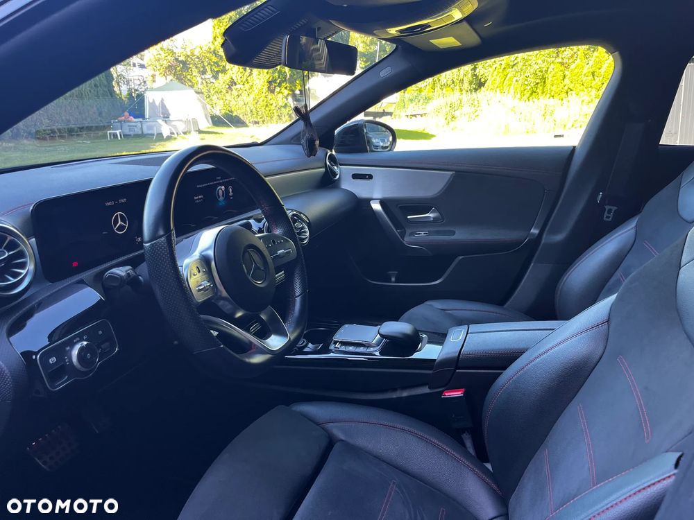 Mercedes-Benz CLA 200 AMG Line 7G-DCT - 20