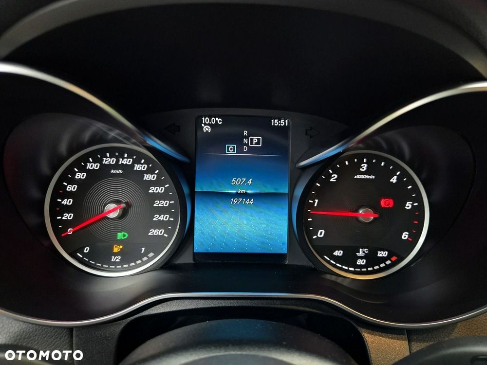 Mercedes-Benz GLC 200 d 4Matic 9G-TRONIC AMG Line - 24