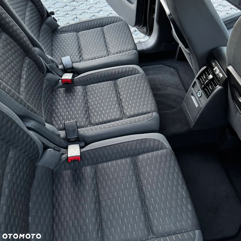 Volkswagen Touran 1.4 TSI Trendline DSG - 12