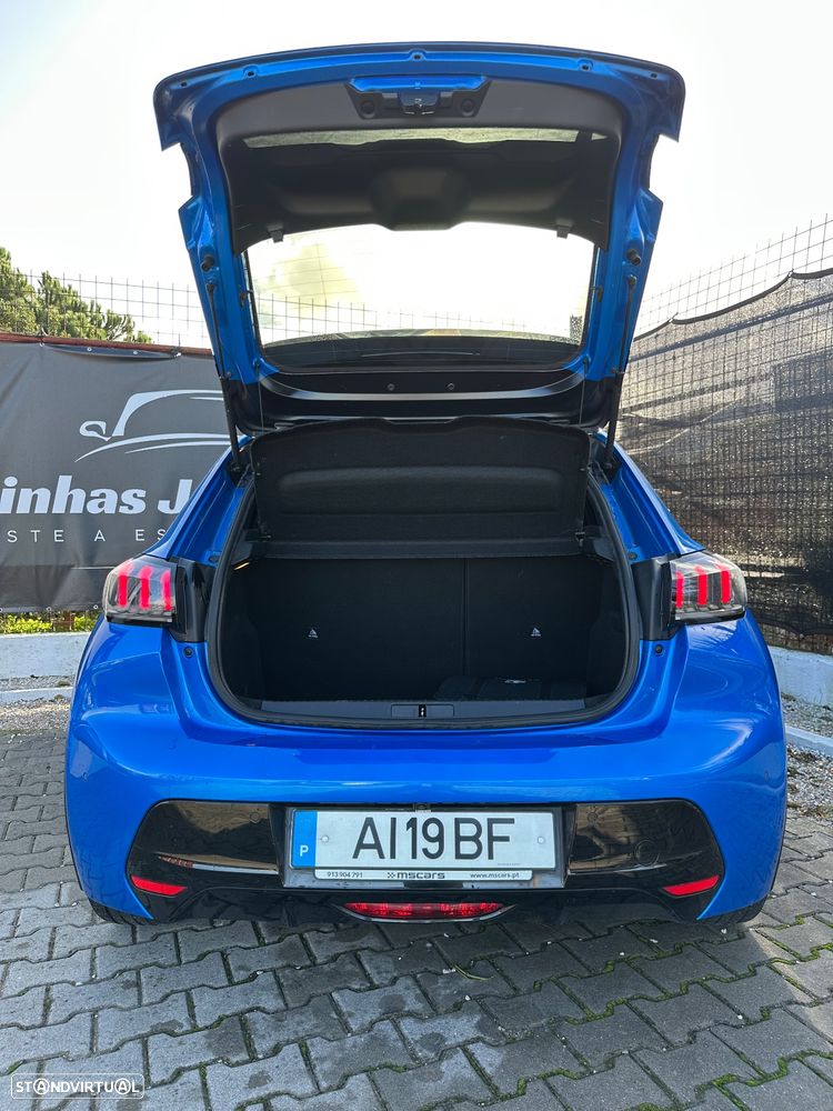 Peugeot e-208 GT+ - 36