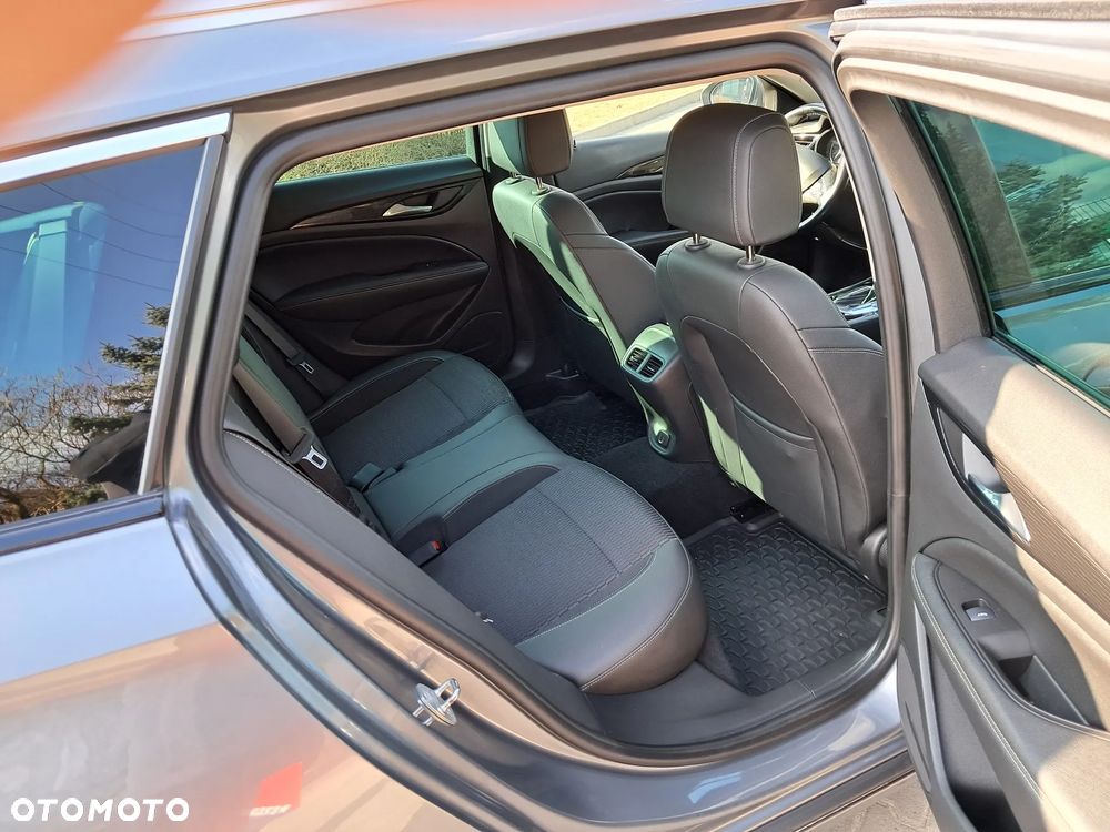 Opel Insignia 2.0 BiTurbo 4x4 Business Innovation - 26