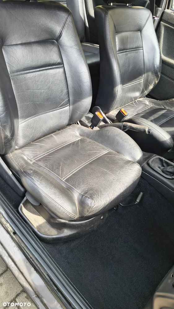 Volkswagen Golf - 8