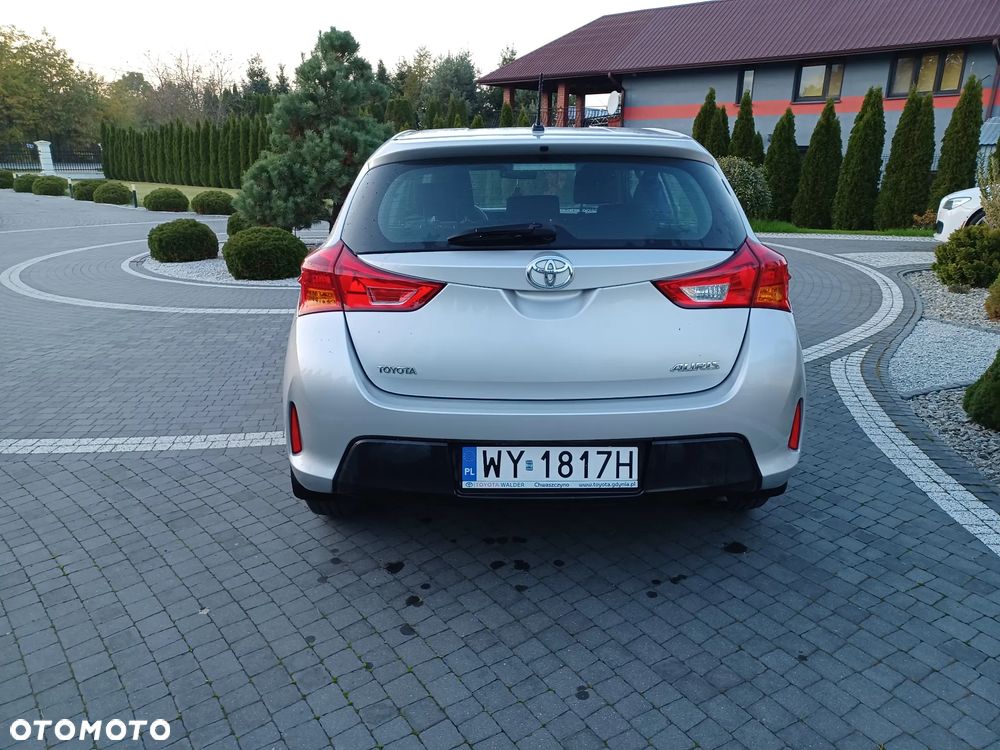 Toyota Auris - 24