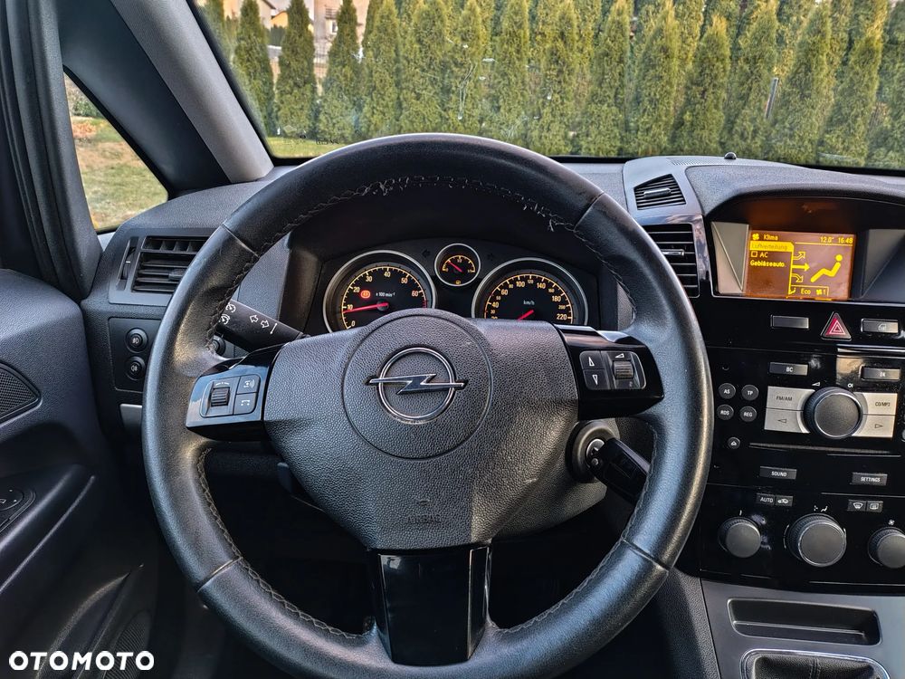 Opel Zafira 1.8 Cosmo - 11