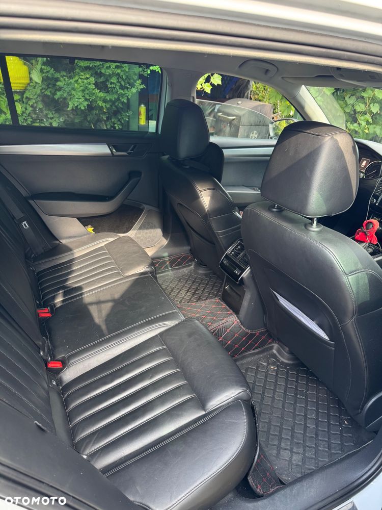 Skoda Superb 2.0 TDI L&K DSG - 22