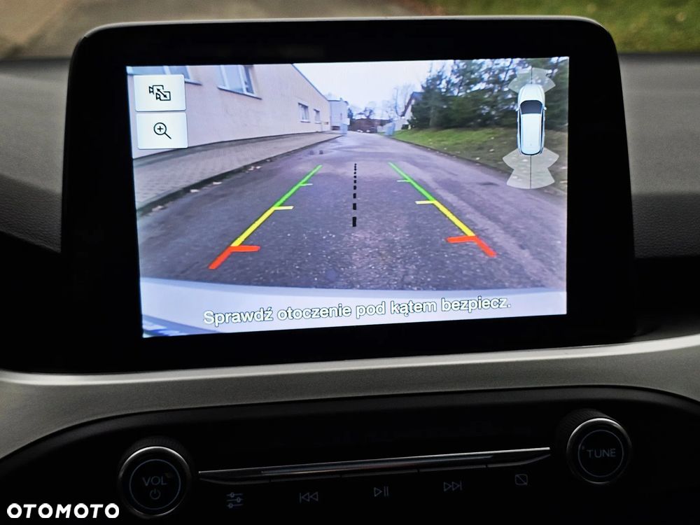 Ford Focus 1.5 EcoBlue SCR Connected - 22