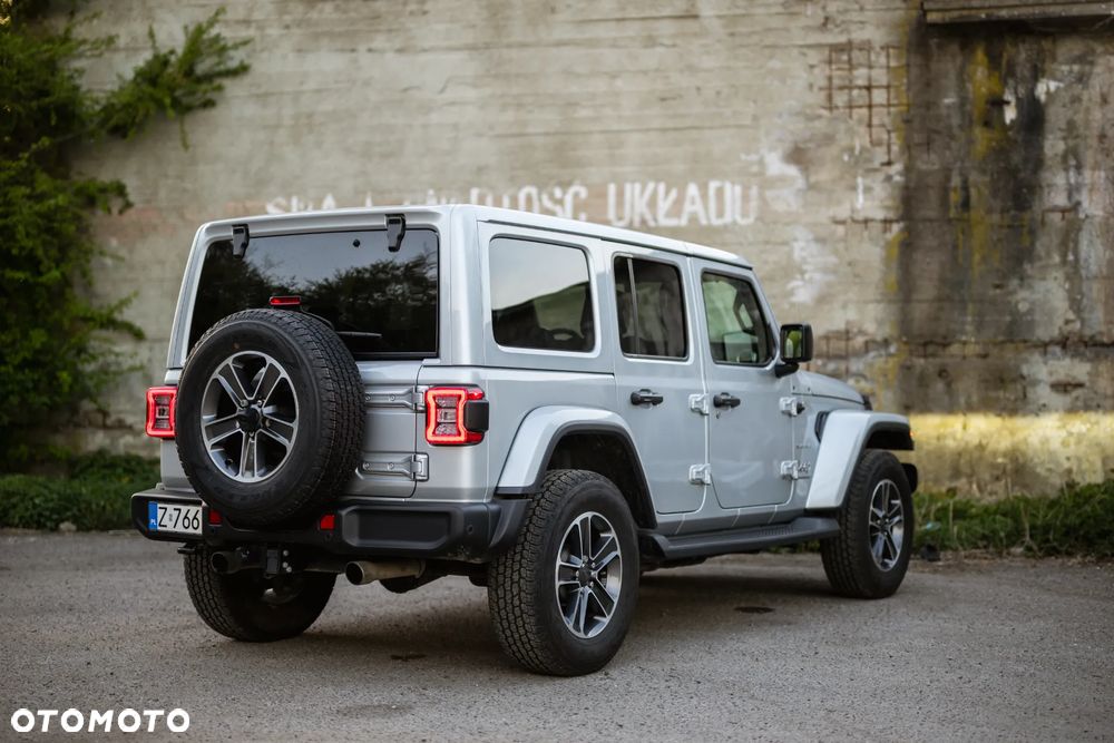 Jeep Wrangler Unlimited 3.6 Automatik Sahara - 9
