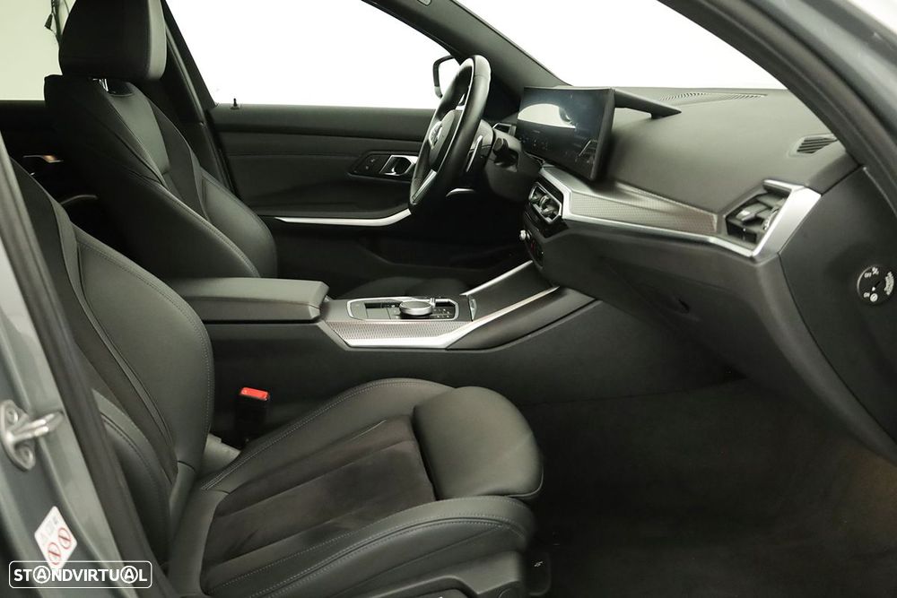 BMW 320 d Touring Auto - 23