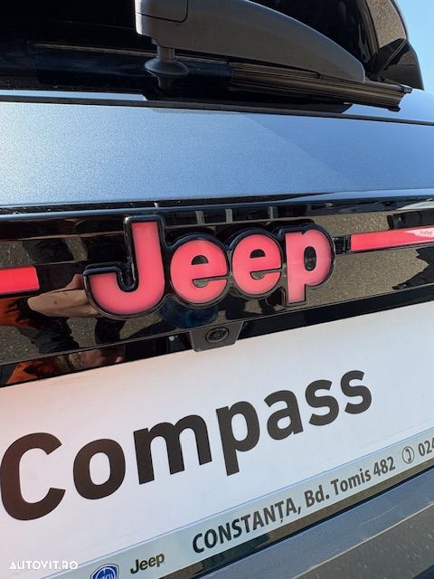 Jeep Compass - 10