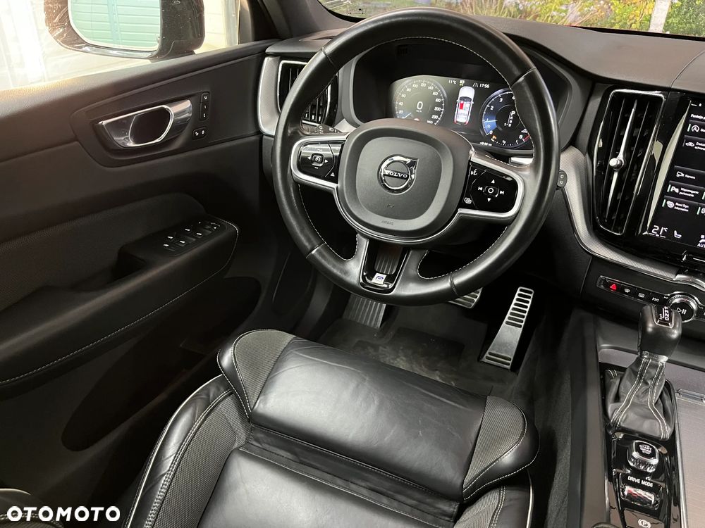 Volvo XC 60 T5 AWD R-Design - 9