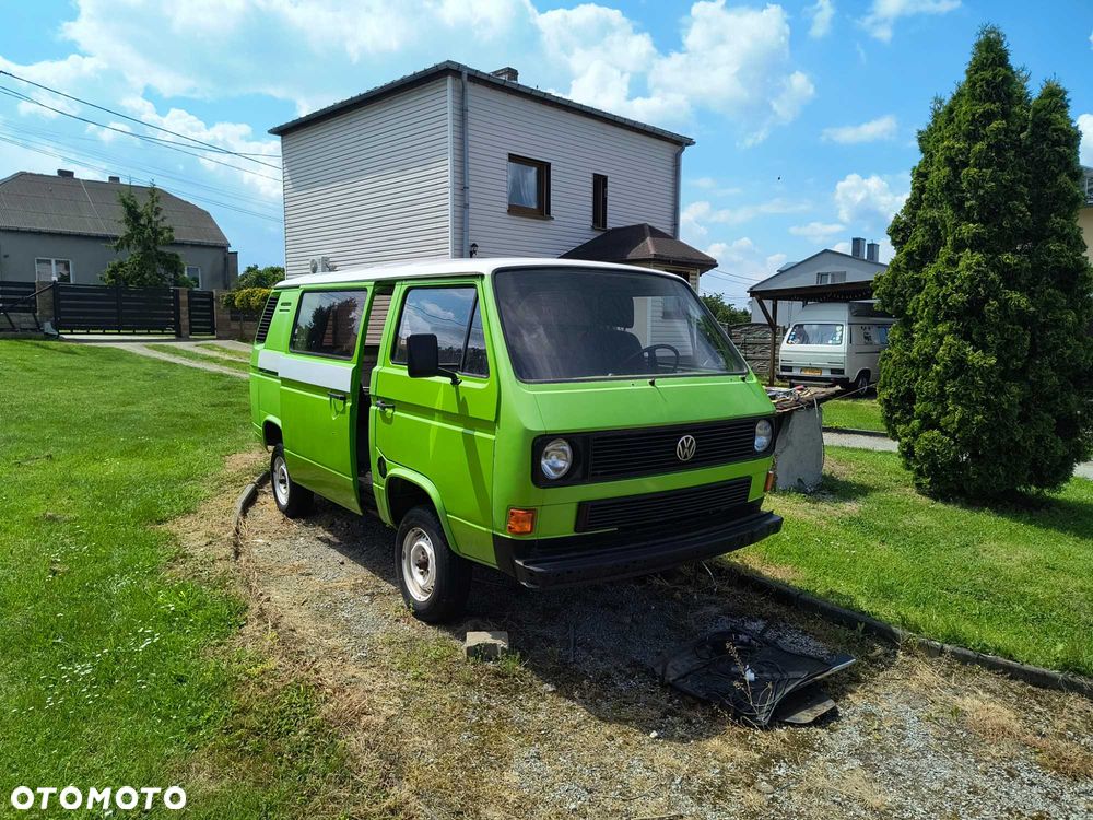 Volkswagen Transporter - 2