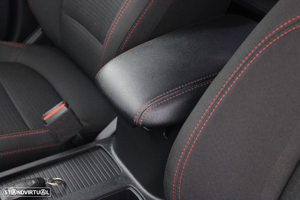 Ford Kuga 1.5 EcoBoost ST-Line - 33
