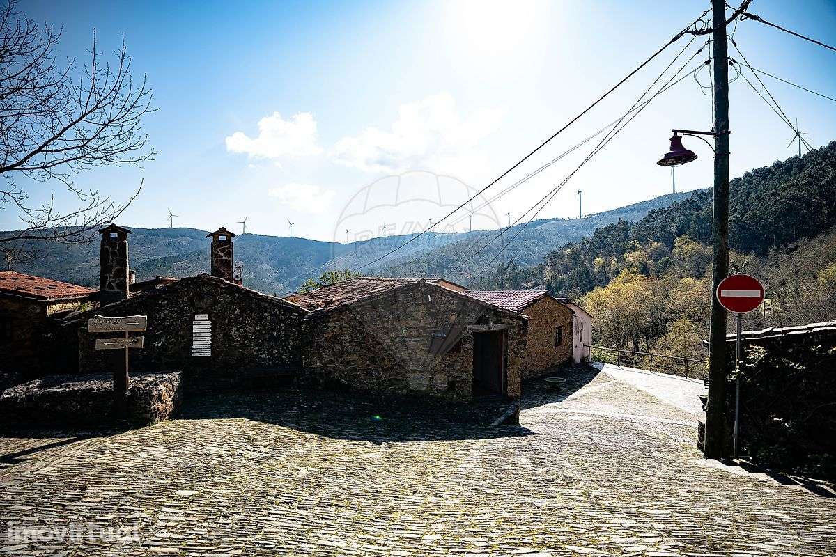 Moradia T2 para venda - Grande imagem: 3/40