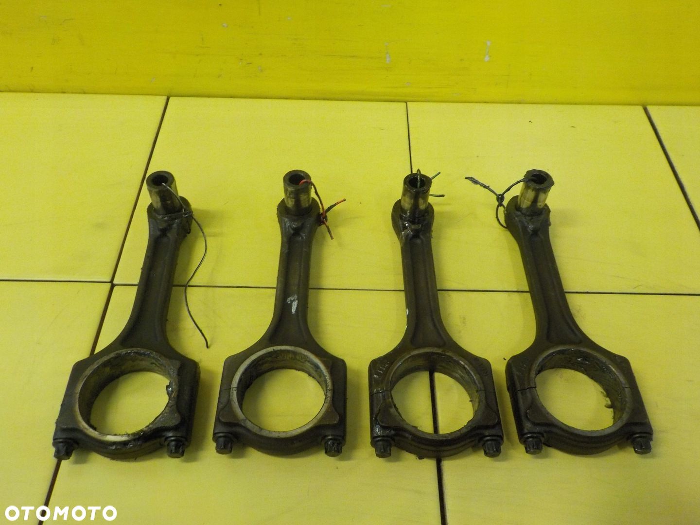 MINI CLUBMAN COOPER R56 1.6 VTI 10r 120KM N12B16A korbowod P813 C1ZN - 1