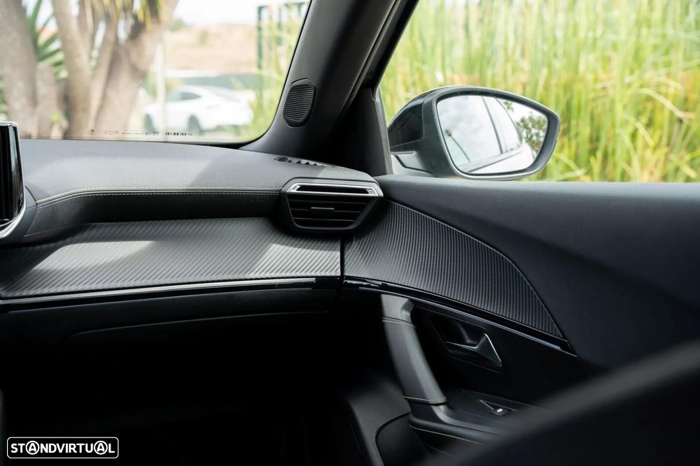 Peugeot e-2008 GT - 14