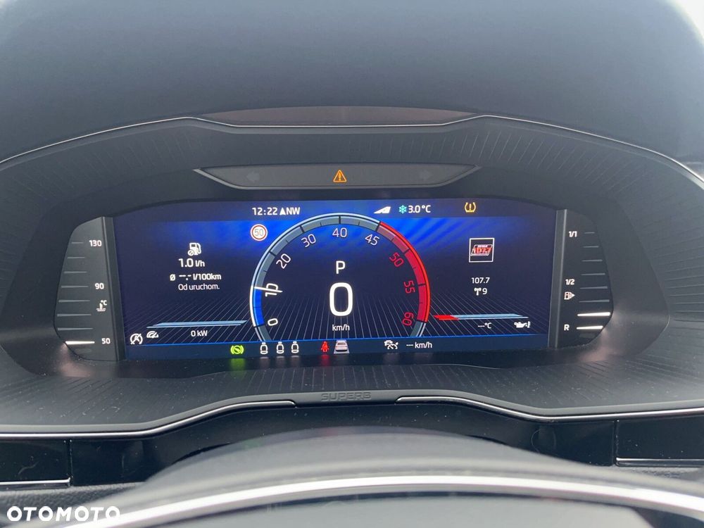 Skoda Superb 2.0 TDI SCR L&K DSG - 23