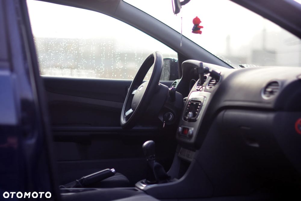 Ford Focus - 16