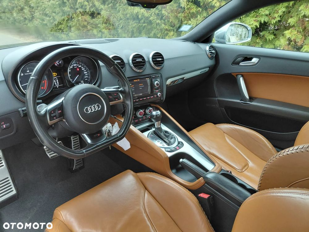 Audi TT S Coupé - 21