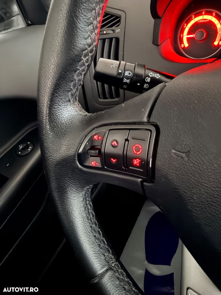 Kia Ceed 1.4 CVVT SW LX - 12