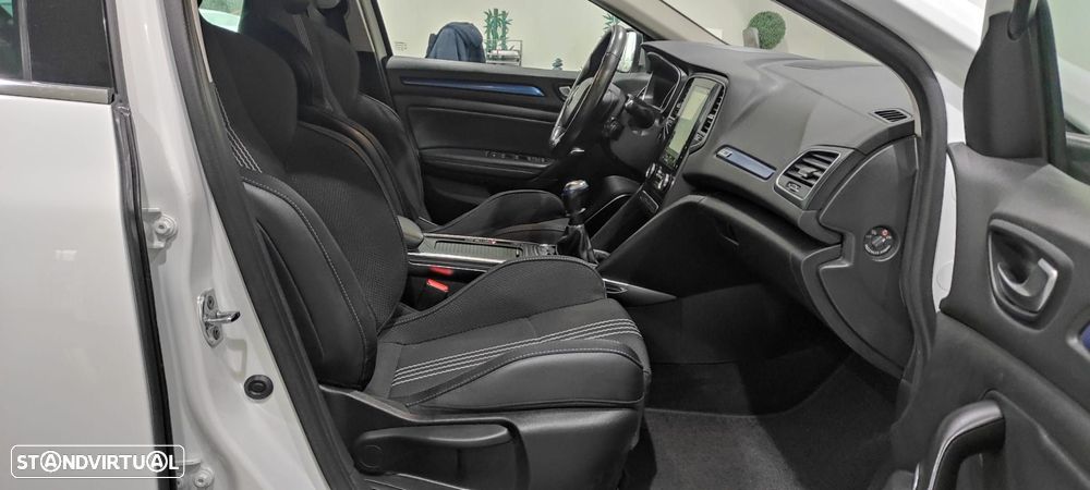 Renault Mégane Sport Tourer 1.5 Blue dCi GT Line - 23