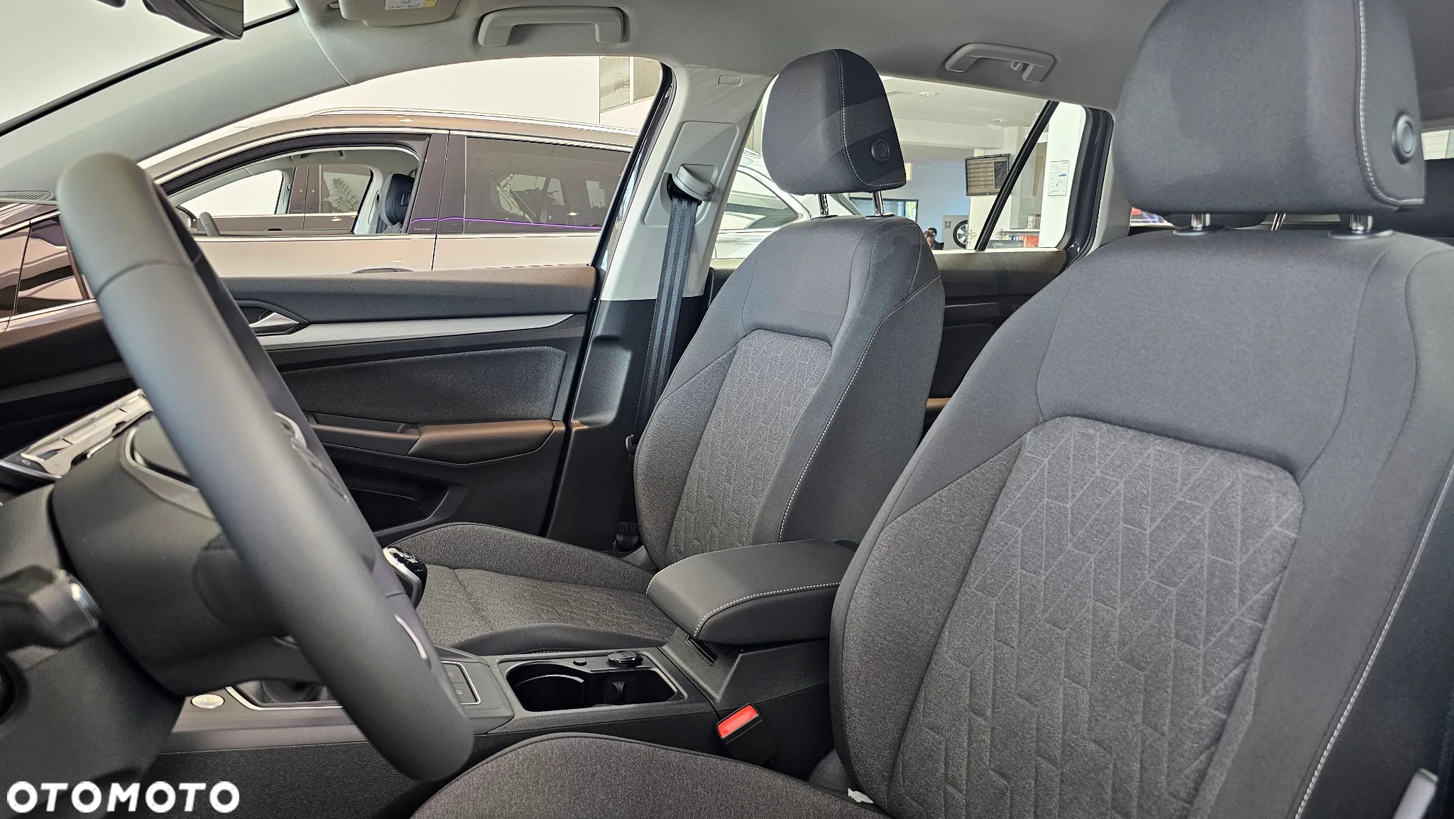 Volkswagen Golf VIII 2.0 TDI Life - 14