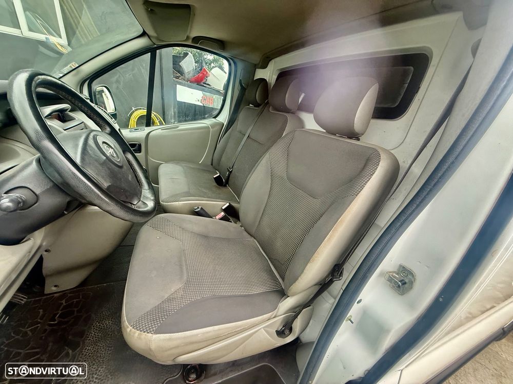 Opel Vivaro longa - 18