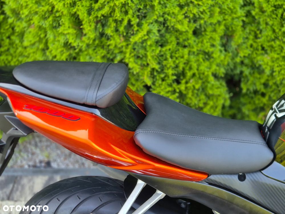 Suzuki GSX-R - 16