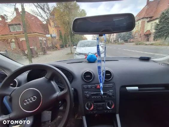 Audi A3 3-drzwiowe 1.6 FSI Attraction - 6