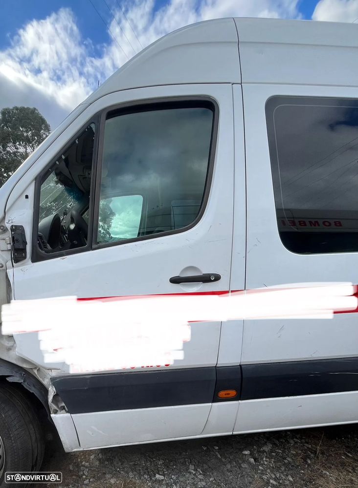 Porta Frente Esquerda Mercedes Sprinter Ano 2012