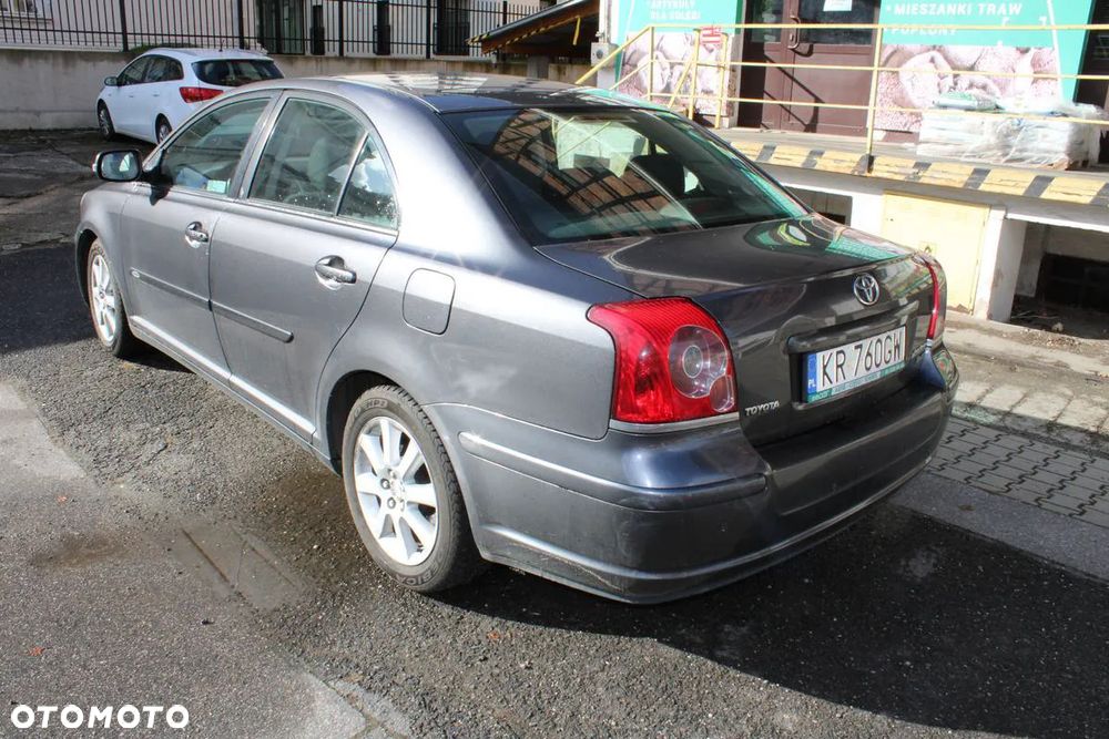 Toyota Avensis 2.0 D-4D Sol - 3